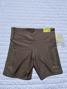 All in Motion High-esos y  Bike Shorts in Brown Size L